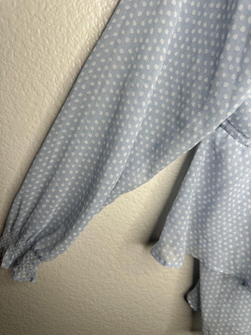 Torrid Blouse Womens 00 US 10 Blue White Polka Dot Tiered Peplum Long Sleeve Top - Picture 3 of 5